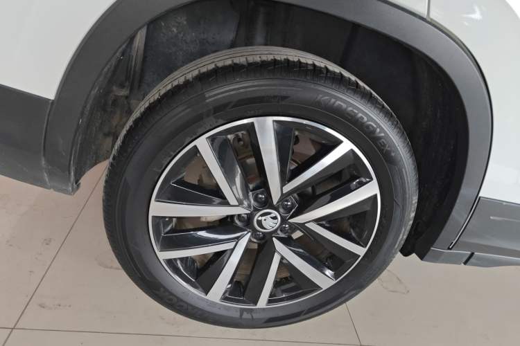 Used Skoda Kamiq 2023 Revised 1.5L Automatic Comfort Edition Right Rear Wheel Hub