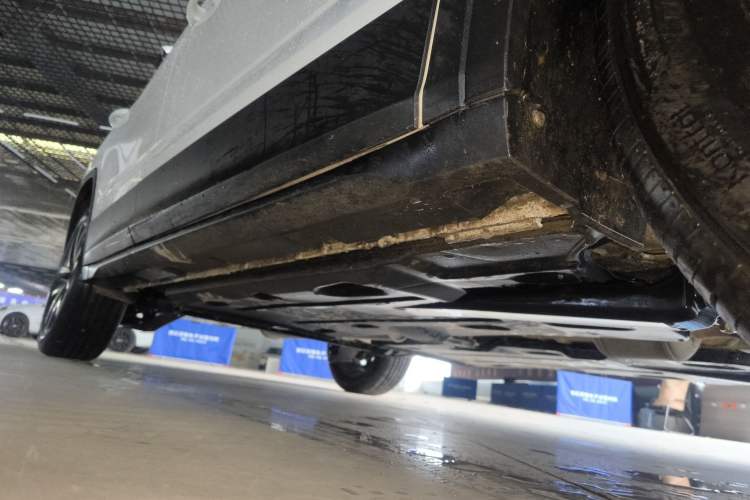 Used Skoda Kamiq 2023 Revised 1.5L Automatic Comfort Edition Right Side Sill