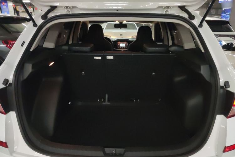 Used Skoda Kamiq 2023 1.5L Automatic Comfort Edition Trunk