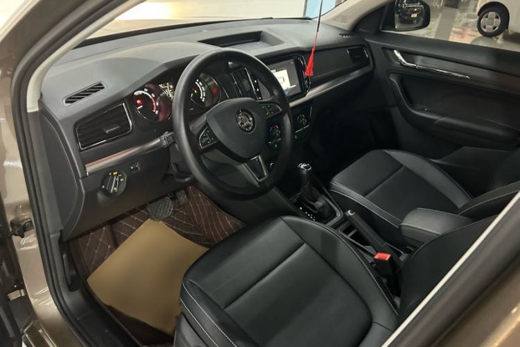 Used Skoda Kamiq 2023 Revised 1.5L Automatic Comfort Edition Interior 4