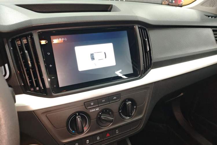 Used Skoda Kamiq 2024 1.5L Automatic Power Version Audio And AC Panel