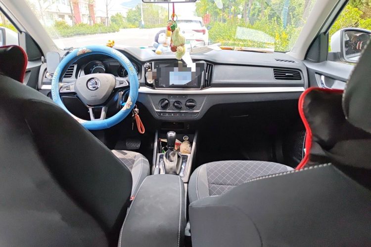Used Skoda Kamiq 2024 1.5L Automatic Power Version Center Console