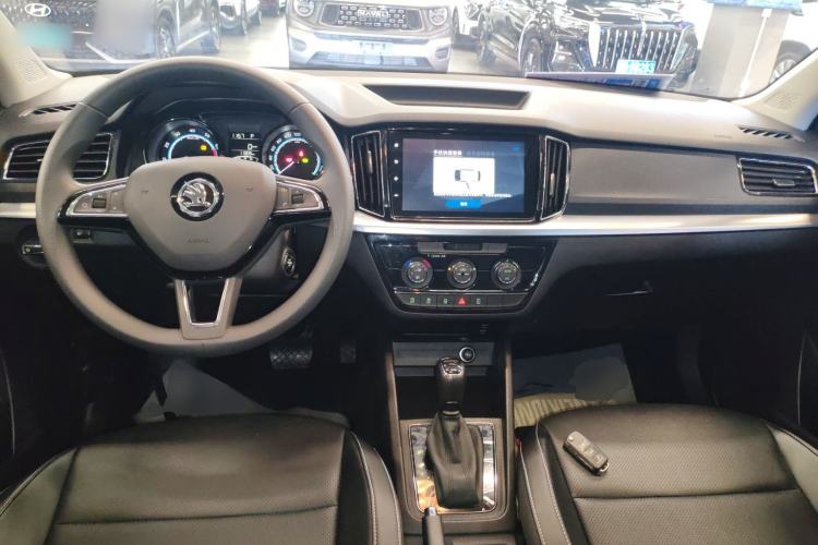 Used Skoda Kamiq 2024 1.5L Automatic Comfort Edition Center Console