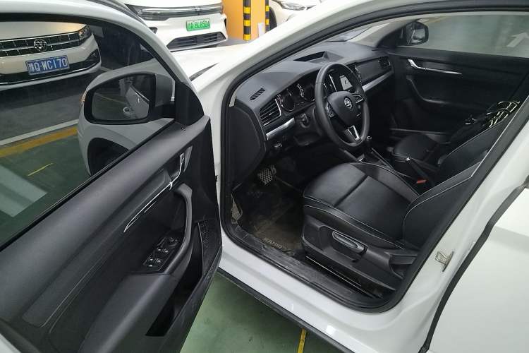 Used Skoda Kamiq 2024 1.5L Automatic Comfort Edition Driver Seat