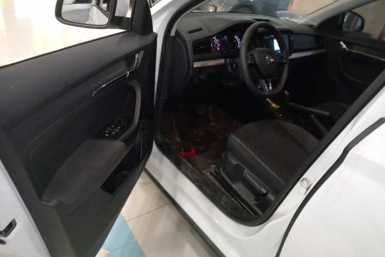 Used Skoda Kamiq 2024 1.5L Automatic Power Version Driver Seat