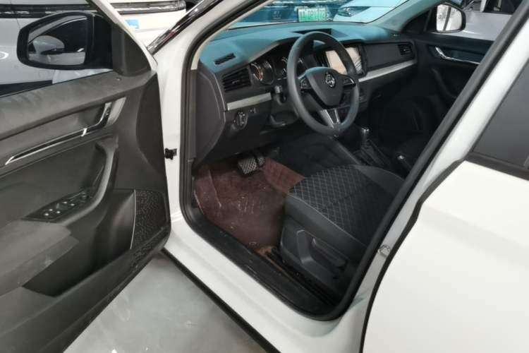 Used Skoda Kamiq 2024 1.5L Automatic Power Version Driver Seat