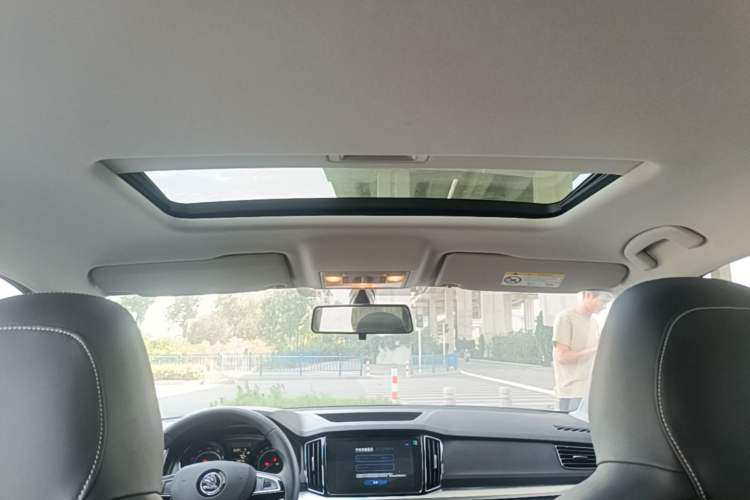 Used Skoda Kamiq 2024 1.5L Automatic Comfort Edition Headliner