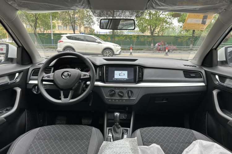 Used Skoda Kamiq 2024 1.5L Automatic Comfort Edition Interior 1