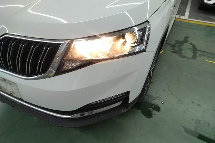 Used Skoda Kamiq 2024 1.5L Automatic Comfort Edition Left Front Headlight