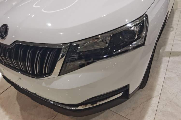 Used Skoda Kamiq 2024 1.5L Automatic Comfort Edition Left Front Headlight