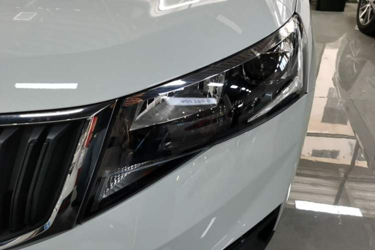 Used Skoda Kamiq 2024 1.5L Automatic Power Version Left Front Headlight