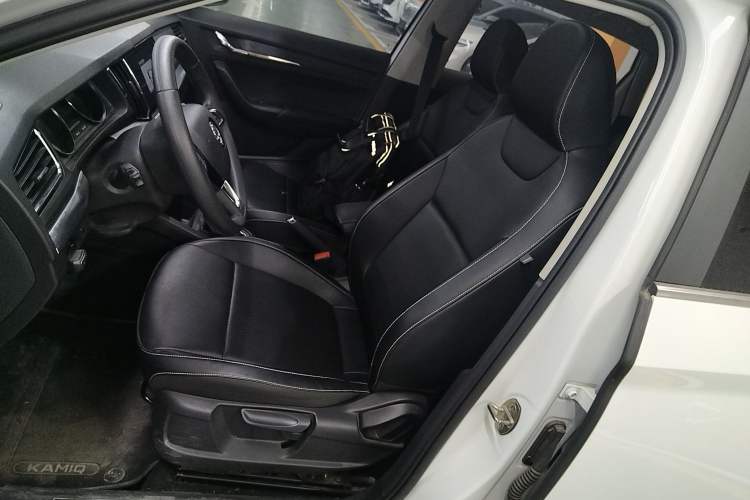 Used Skoda Kamiq 2024 1.5L Automatic Comfort Edition Left Front Seat