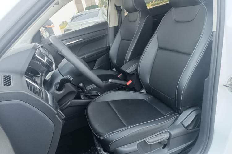Used Skoda Kamiq 2024 1.5L Automatic Comfort Edition Left Front Seat