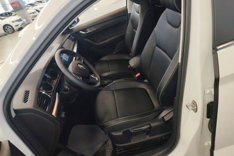 Used Skoda Kamiq 2024 1.5L Automatic Comfort Edition Left Front Seat