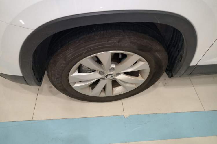 Used Skoda Kamiq 2024 1.5L Automatic Power Version Left Front Wheel Hub