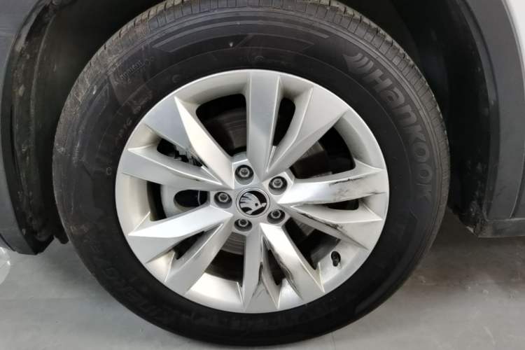 Used Skoda Kamiq 2024 1.5L Automatic Power Version Left Front Wheel Hub