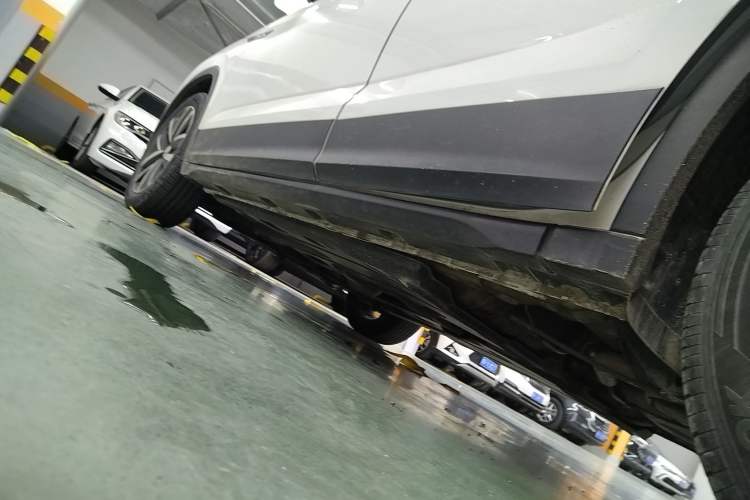 Used Skoda Kamiq 2024 1.5L Automatic Comfort Edition Left Side Sill