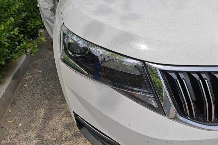 Used Skoda Kamiq 2024 1.5L Automatic Power Version Right Front Headlight