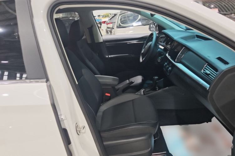 Used Skoda Kamiq 2024 1.5L Automatic Comfort Edition Right Front Seat