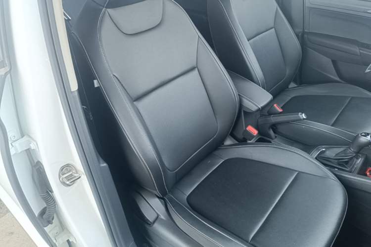 Used Skoda Kamiq 2024 1.5L Automatic Comfort Edition Right Front Seat
