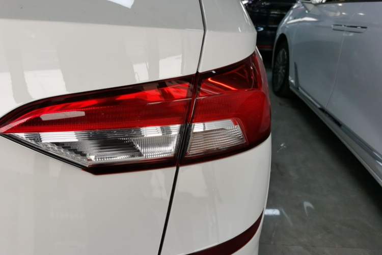Used Skoda Kamiq 2024 1.5L Automatic Power Version Right Rear Taillight