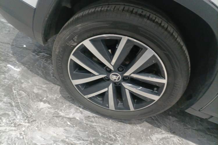 Used Skoda Kamiq 2024 1.5L Automatic Comfort Edition Right Rear Wheel Hub