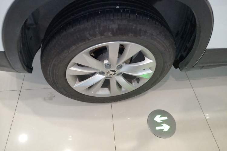 Used Skoda Kamiq 2024 1.5L Automatic Power Version Right Rear Wheel Hub