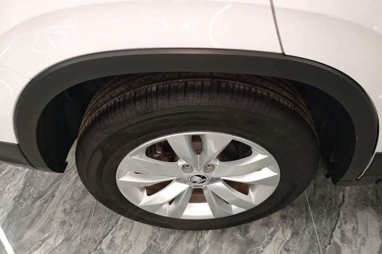 Used Skoda Kamiq 2024 1.5L Automatic Power Version Right Rear Wheel Hub