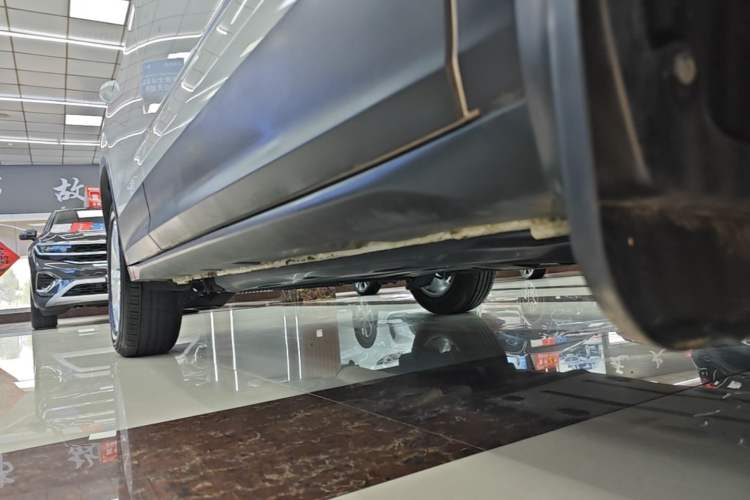Used Skoda Kamiq 2024 1.5L Automatic Power Version Right Side Sill