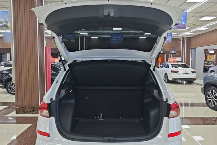 Used Skoda Kamiq 2024 1.5L Automatic Power Version Trunk