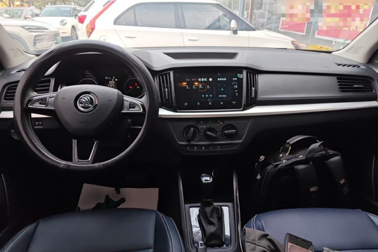 Used Skoda Kamiq 2025 1.5L Automatic Performance Edition Center Console