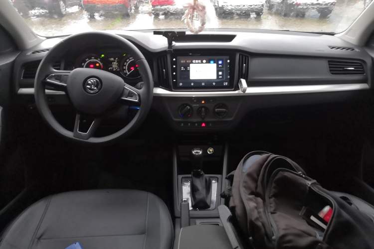 Used Skoda Kamiq 2025 1.5L Automatic Performance Edition Center Console