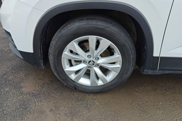 Used Skoda Kamiq 2025 1.5L Automatic Performance Edition Exterior 4