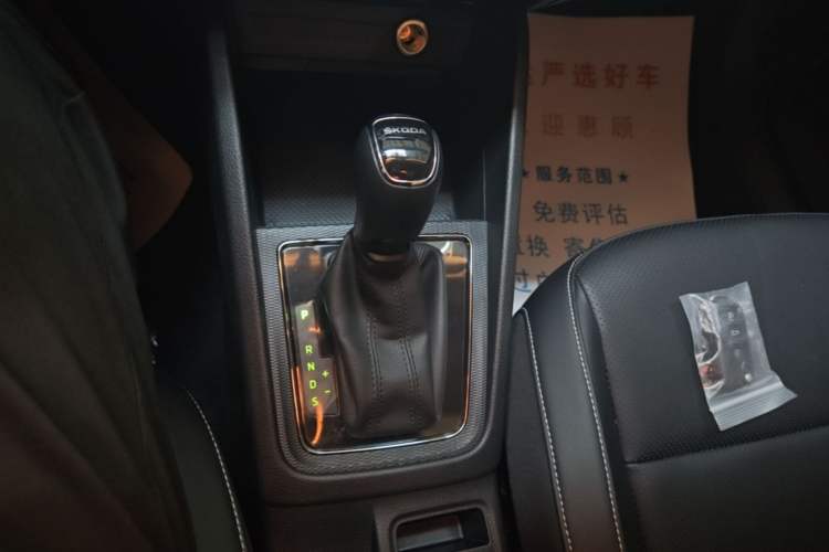 Used Skoda Kamiq 2025 1.5L Automatic Comfort Edition Gear Lever