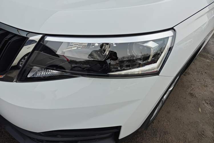 Used Skoda Kamiq 2025 1.5L Automatic Performance Edition Left Front Headlight