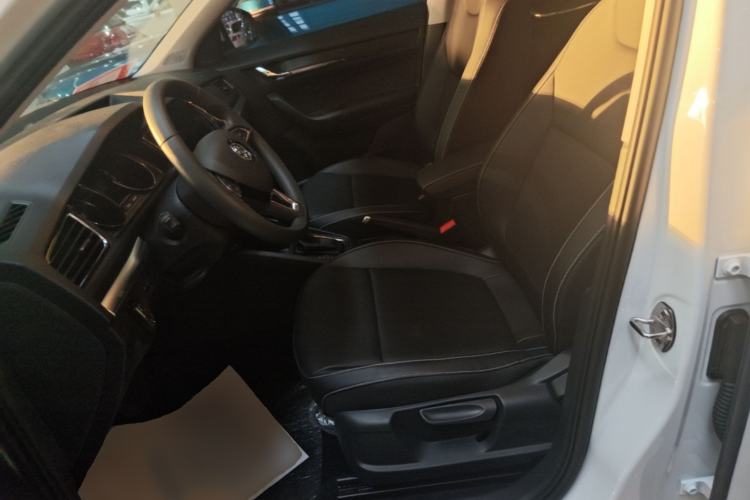 Used Skoda Kamiq 2025 1.5L Automatic Comfort Edition Left Front Seat