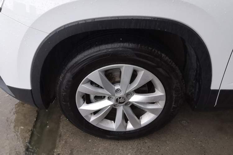Used Skoda Kamiq 2025 1.5L Automatic Performance Edition Left Front Wheel Hub