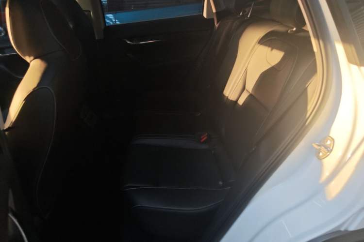 Used Skoda Kamiq 2025 1.5L Automatic Comfort Edition Left Rear Seat