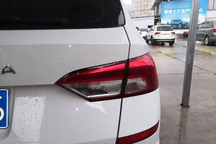 Used Skoda Kamiq 2025 1.5L Automatic Performance Edition Right Rear Taillight