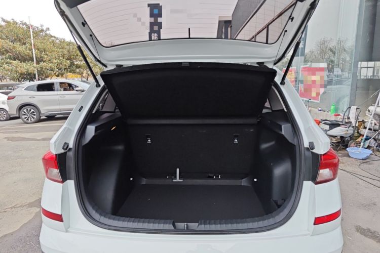 Used Skoda Kamiq 2025 1.5L Automatic Performance Edition Trunk