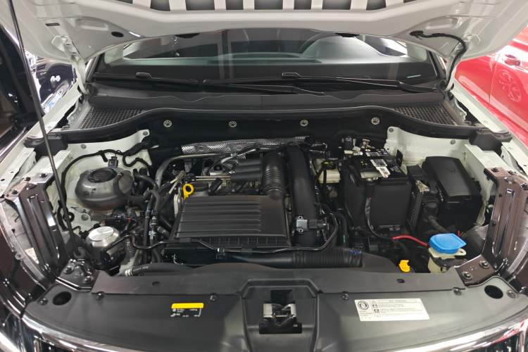 Used Skoda Karoq 2023 TSI280 Luxury Edition Engine Bay