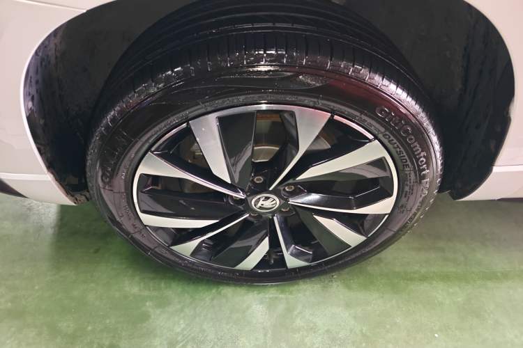 Used Skoda Karoq 2023 TSI280 Luxury Edition Exterior 7