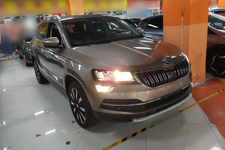Used Skoda Karoq 2019 TSI280 SmartDrive Luxury Edition China VI standard Front Right 45 Deg