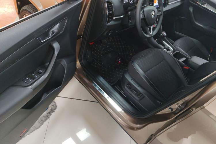 Used Skoda Karoq 2019 TSI280 SmartDrive Luxury Edition China VI standard Left Front Door Interior