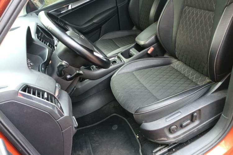 Used Skoda Karoq 2019 TSI280 SmartDrive Luxury Edition China VI standard Left Front Seat