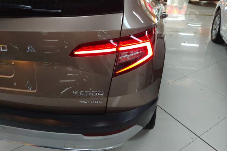 Used Skoda Karoq 2019 TSI280 SmartDrive Luxury Edition China VI standard Right Rear Taillight