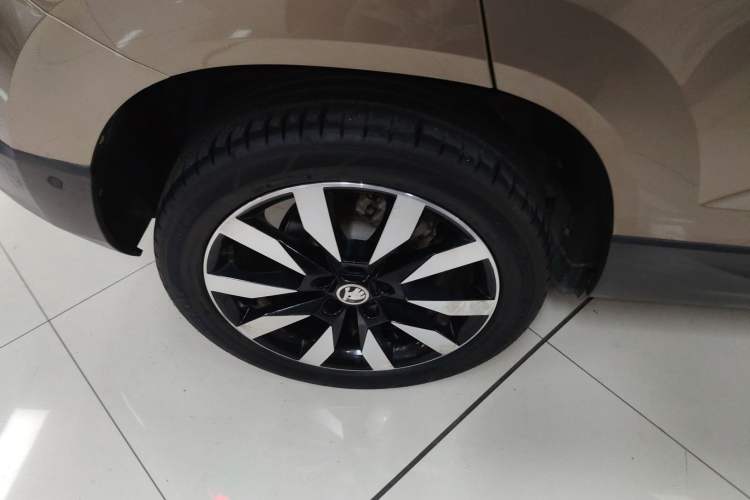 Used Skoda Karoq 2019 TSI280 SmartDrive Luxury Edition China VI standard Right Rear Wheel Hub