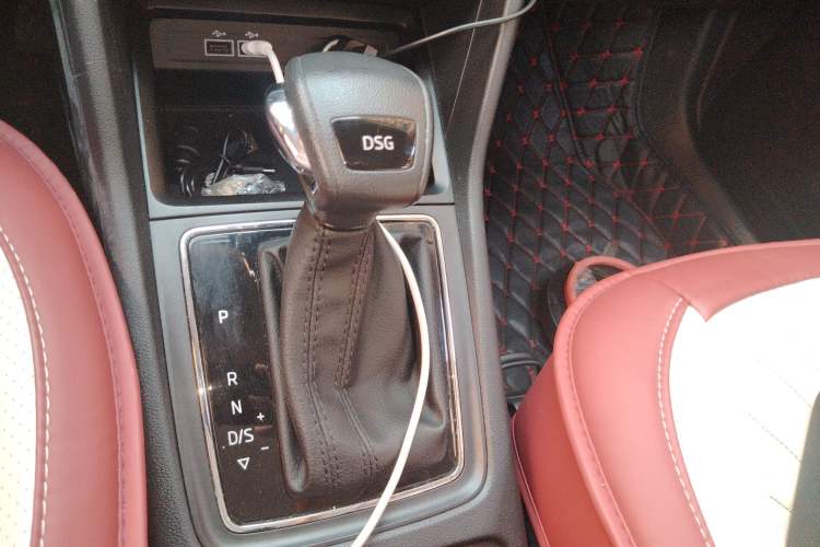Used Skoda Karoq 2018 TSI280 Luxury Edition China V Standard Gear Lever