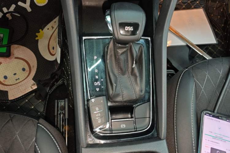 Used Skoda Karoq 2018 TSI280 Flagship Edition China V Standard Gear Lever