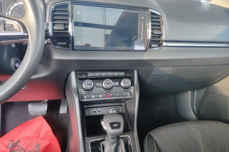 Used Skoda Karoq 2018 TSI280 Luxury Edition China V Standard Audio And AC Panel
